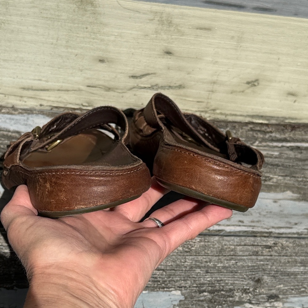 Ecco Women's Dark Brown Leather Sandals Slides size 8 39 distressed flip flops - Picture 9 of 14